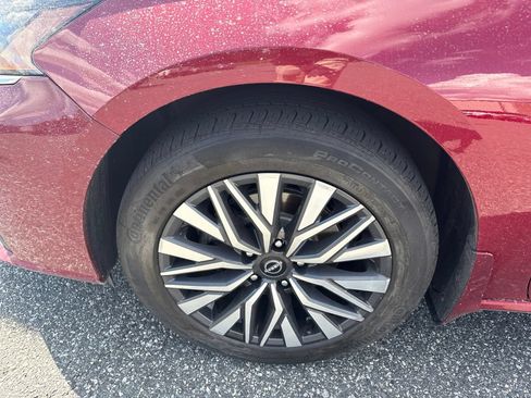 Used 2023 Nissan Altima 2.5 SV w/ SV Premium Package AWD/4WD image 13