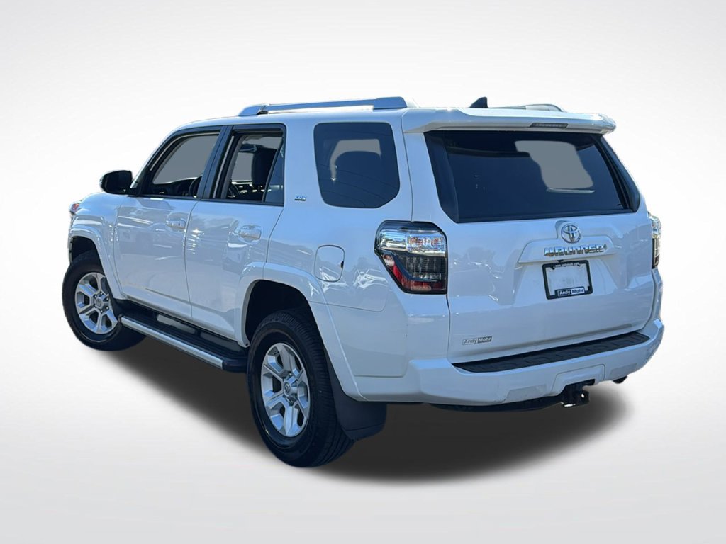 Used 2016 Toyota 4Runner SR5 Premium AWD/4WD image 5