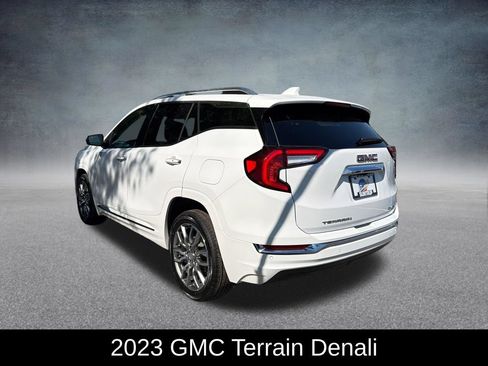 Used 2023 GMC Terrain Denali AWD/4WD image 3