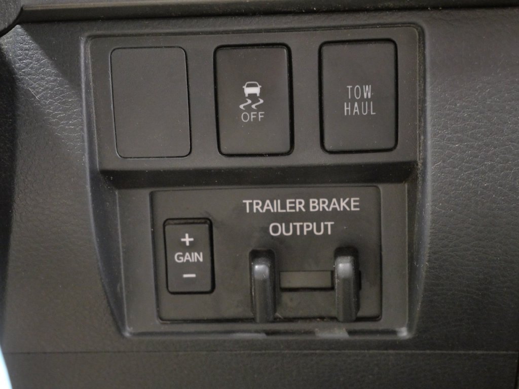 Used 2019 Toyota Tundra SR5 w/ SR5 Upgrade Package AWD/4WD image 29