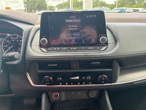 Used 2023 Nissan Rogue SV FWD image 24