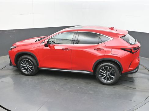 Used 2025 Lexus NX 250 FWD w/ Towing Package (2000 Lbs) image 35