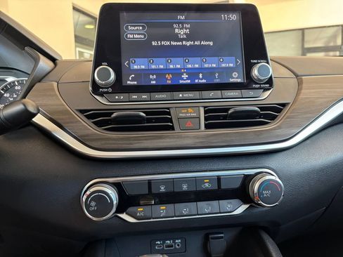 Used 2026 Nissan Altima 2.5 SV FWD image 17