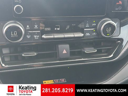 Used 2025 Toyota Highlander XSE AWD/4WD image 19
