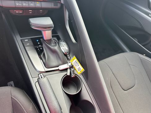 New 2025 Hyundai Elantra Sport image 32