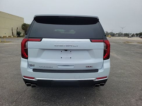 New 2026 GMC Yukon Denali w/ Sun & Power Step Package image 10