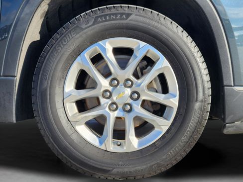 Used 2018 Chevrolet Traverse LT image 11