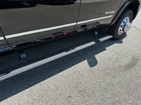 New 2026 RAM 3500 Limited AWD/4WD image 18
