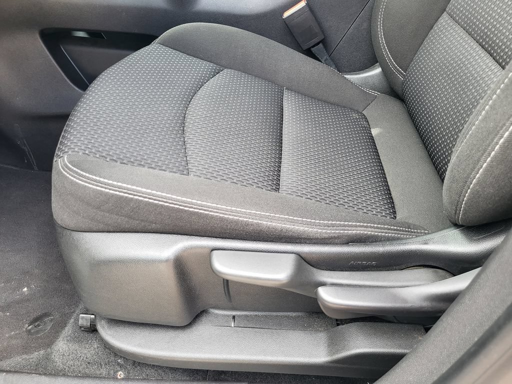 Used 2024 GMC Terrain SLE AWD/4WD image 19