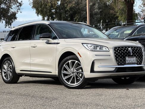 Used 2024 Lincoln Corsair Grand Touring w/ Equipment Group 301A image 2