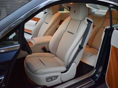Used 2016 Rolls-Royce Wraith RWD image 10