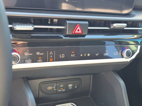 New 2026 Kia Sportage SX AWD/4WD image 26