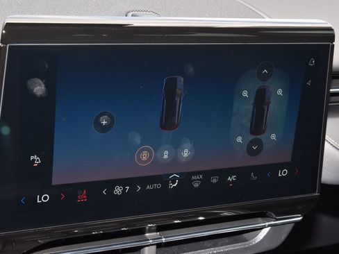 New 2026 Lincoln Nautilus Reserve AWD/4WD image 36