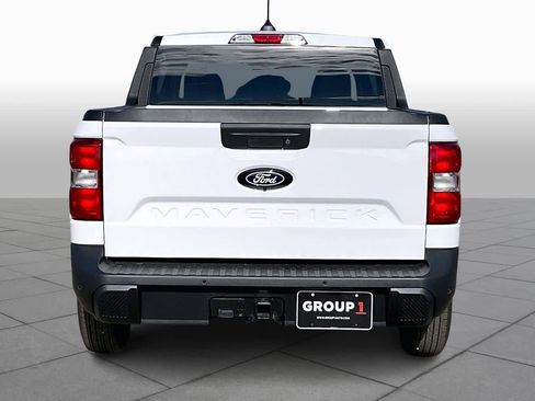 New 2025 Ford Maverick XL image 4