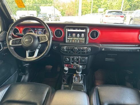 Used 2019 Jeep Wrangler Unlimited Rubicon w/ Dual Top Group AWD/4WD image 30
