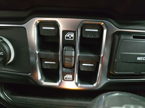 New 2026 Jeep Gladiator Sport image 29