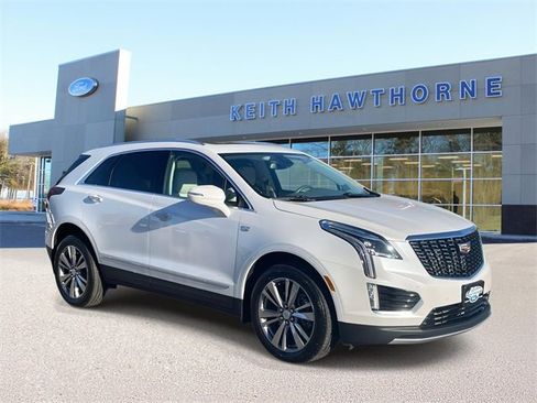 Used 2021 Cadillac XT5 Premium Luxury image 1
