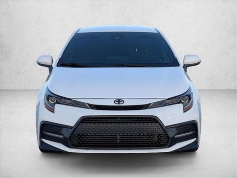Used 2022 Toyota Corolla SE FWD image 2