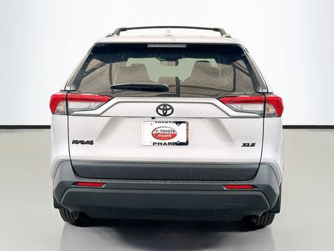 New 2025 Toyota RAV4 XLE image 5