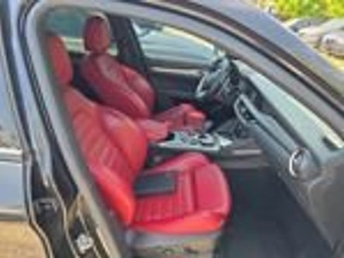Used 2022 Alfa Romeo Stelvio Veloce image 10