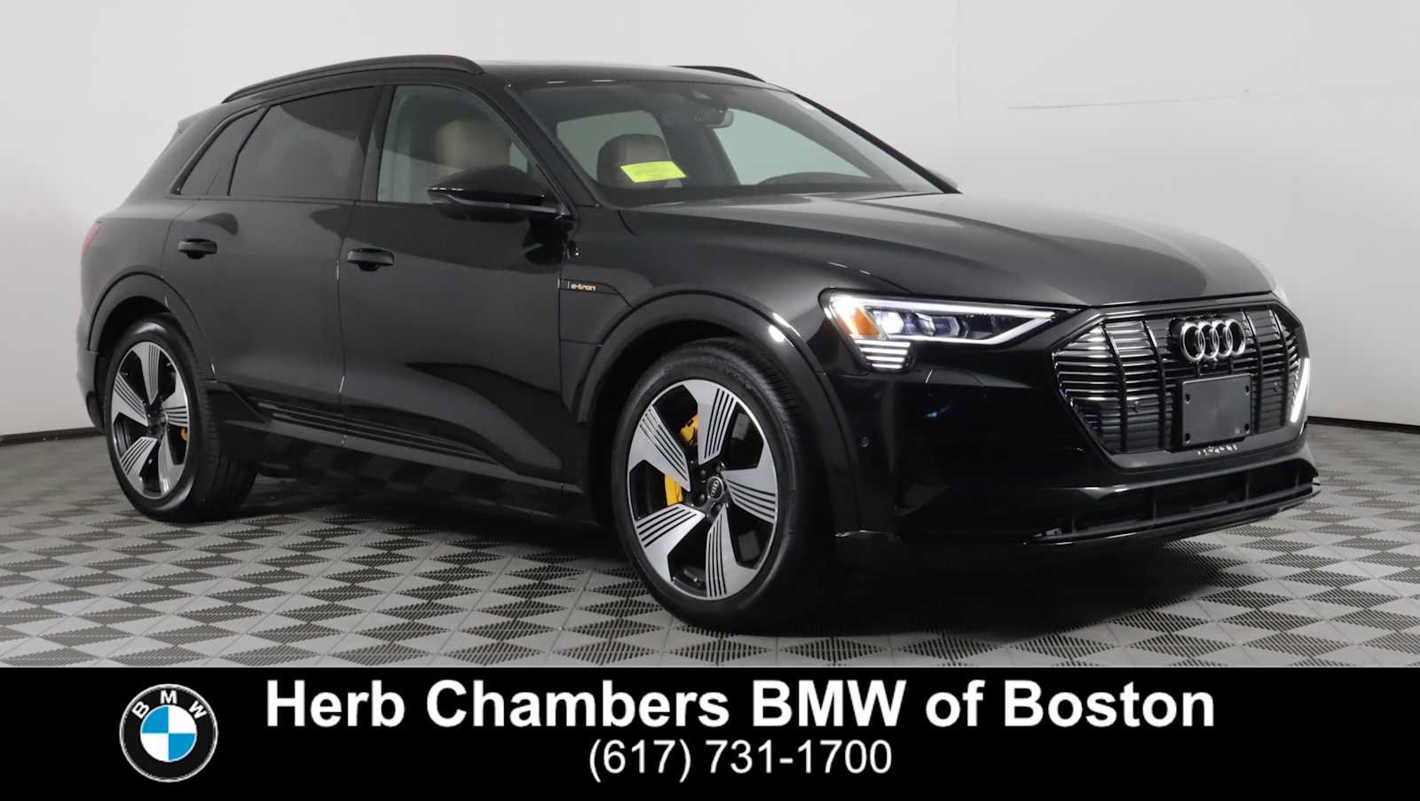 Used 2022 Audi e-tron Premium Plus AWD/4WD image 1