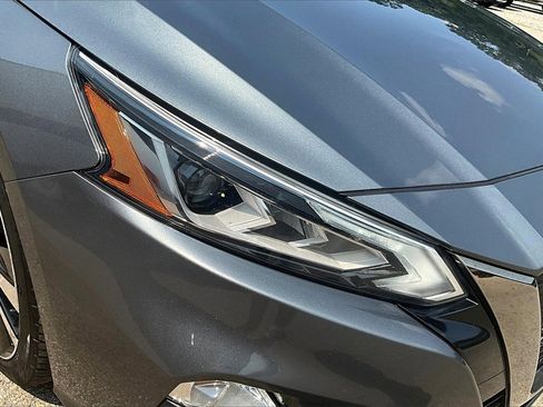 Used 2020 Nissan Altima 2.5 SR image 30
