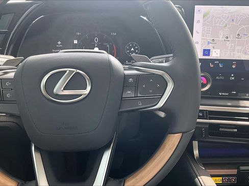 Used 2025 Lexus RX 350 AWD w/ Convenience Package image 25