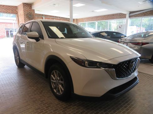 Used 2023 MAZDA CX-5 AWD 2.5 S image 3