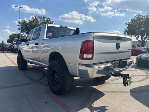 Used 2014 RAM 2500 Tradesman w/ Chrome Appearance Group AWD/4WD image 2