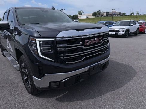Used 2025 GMC Sierra 1500 SLT w/ SLT Premium Package AWD/4WD image 7