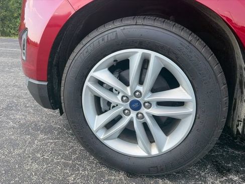 Used 2017 Ford Edge SEL w/ Equipment Group 201A FWD image 3