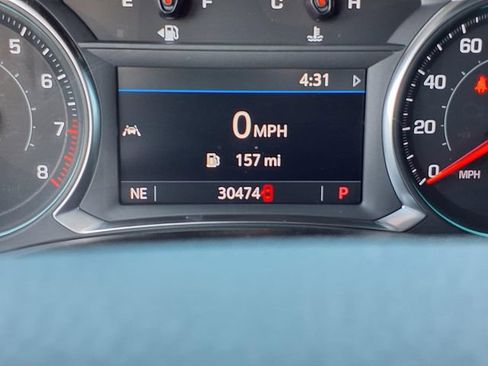 Used 2023 Chevrolet Traverse LT image 18