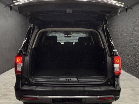 Used 2023 Ford Expedition XL AWD/4WD image 9