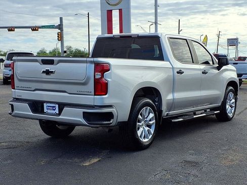 Used 2022 Chevrolet Silverado 1500 Custom w/ Safety Confidence Package image 7