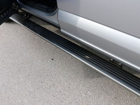 Used 2021 Ford F150 Platinum w/ Tow Technology Package image 12