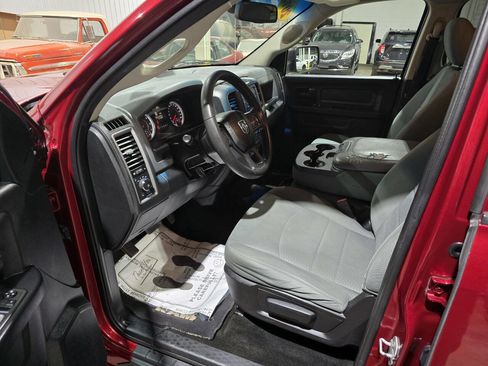 Used 2015 RAM 1500 Express image 28
