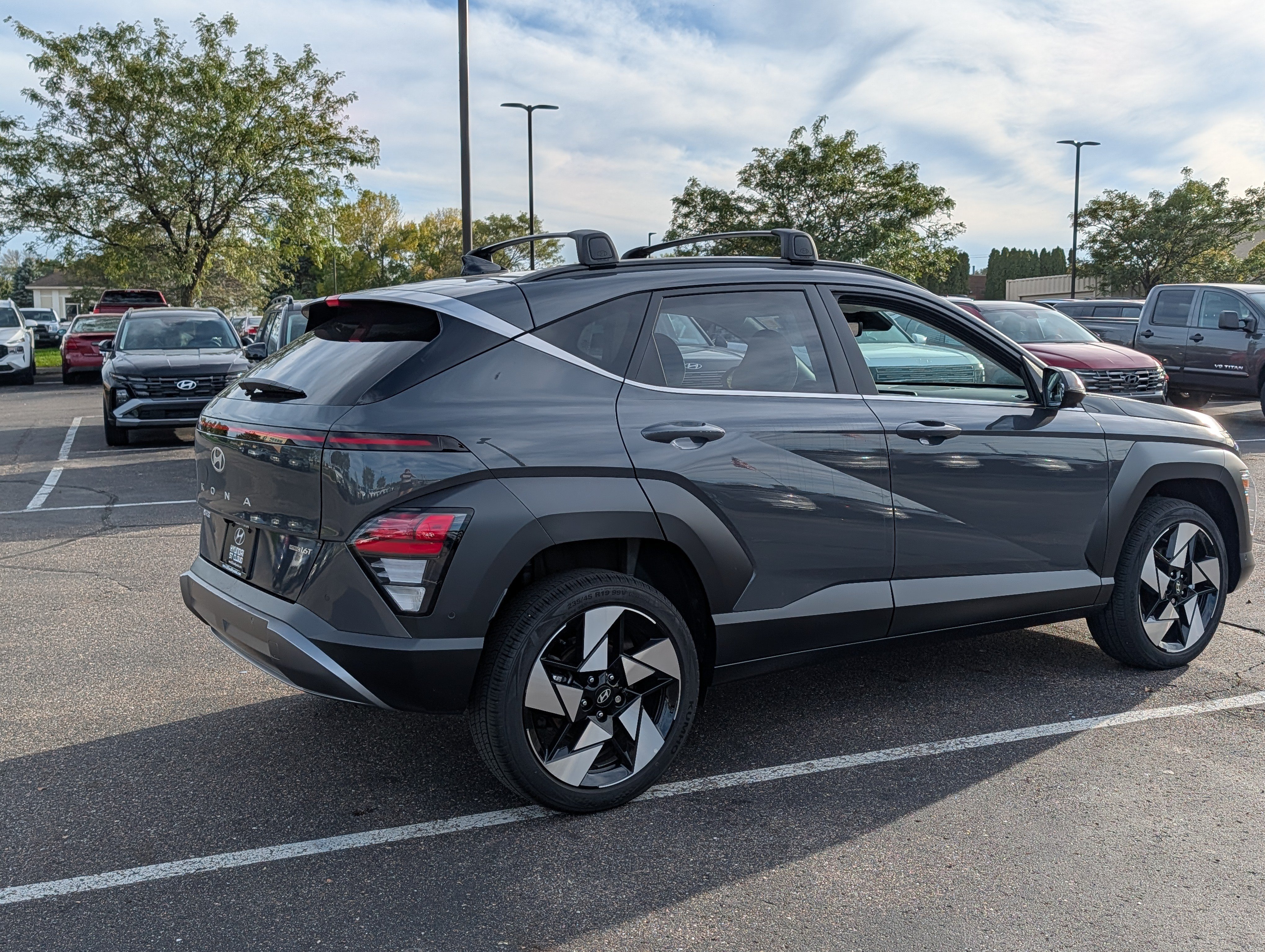 Used 2025 Hyundai Kona Limited AWD/4WD image 5