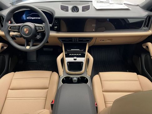 New 2026 Porsche Cayenne Coupe AWD/4WD image 12