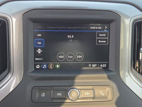 Used 2024 Chevrolet Silverado 1500 Custom image 9