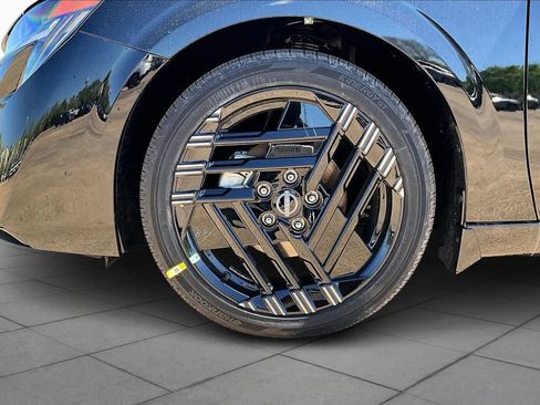 New 2026 Nissan Sentra SR w/ Floor Mat Package image 8