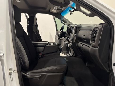 Used 2023 Chevrolet Silverado 2500 Custom w/ Custom Convenience Package image 13