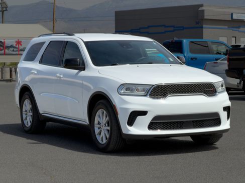 Used 2023 Dodge Durango SXT Launch Edition image 7