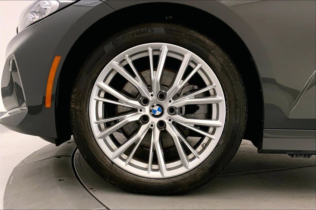 Certified 2023 BMW 330i xDrive Sedan w/ Premium Package AWD/4WD image 8