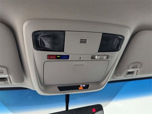 Used 2017 Subaru Outback 2.5i Premium image 25