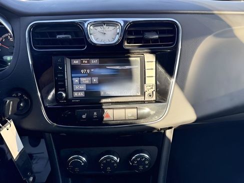 Used 2013 Chrysler 200 Limited w/ Sun & Sound Pkg FWD image 25