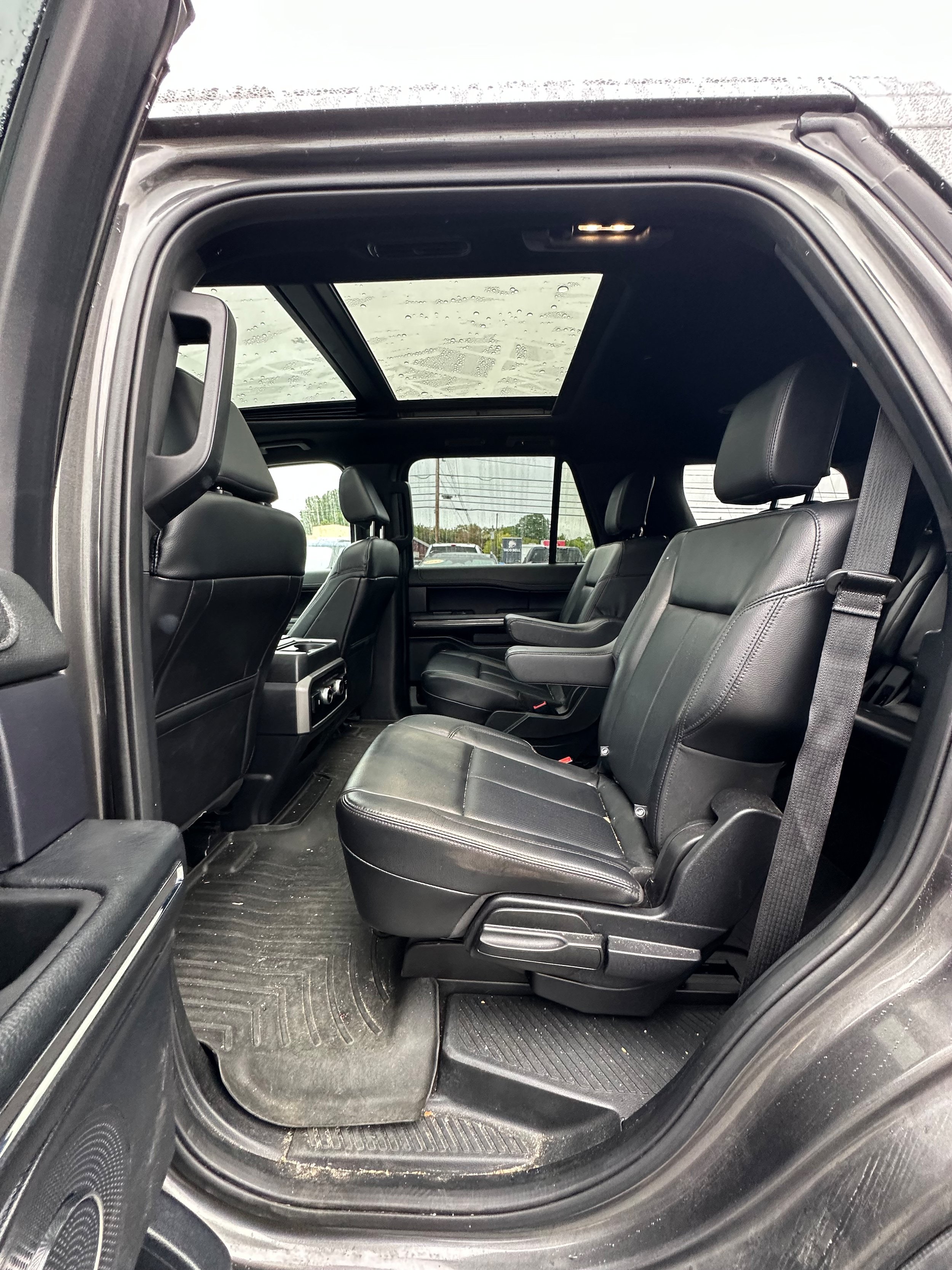 Used 2021 Ford Expedition XLT AWD/4WD image 14