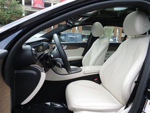 Used 2022 Mercedes-Benz E 350 4MATIC Sedan image 20