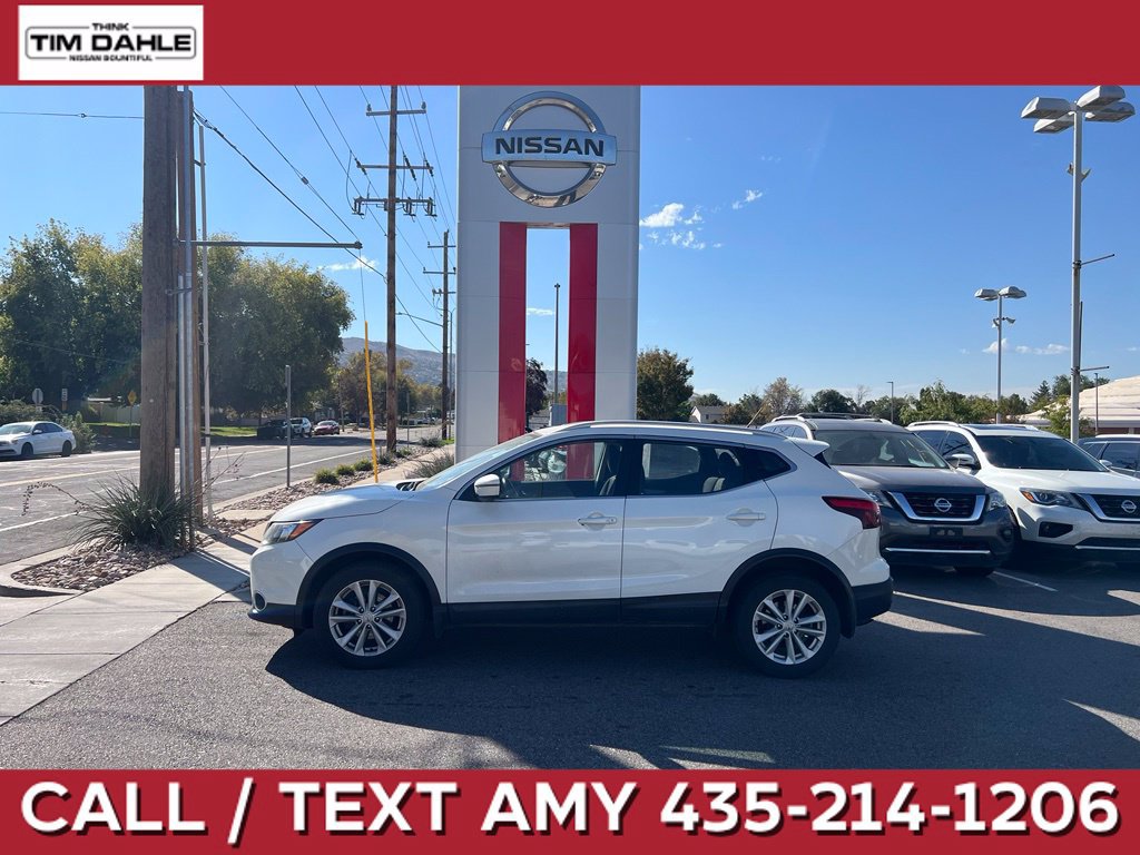 Used 2017 Nissan Rogue Sport SV w/ SV Premium Package AWD/4WD image 1