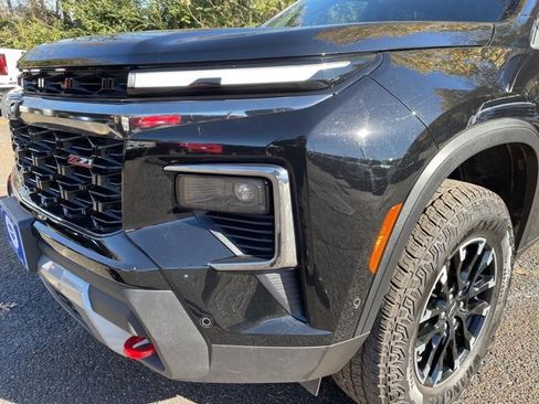 Used 2024 Chevrolet Traverse Z71 w/ Enhanced Driving Package image 10