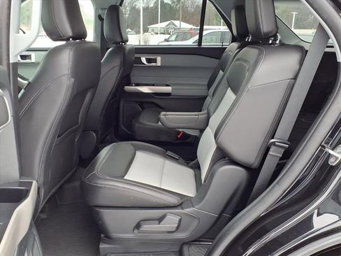 Used 2023 Ford Explorer XLT w/ Equipment Group 202A image 16